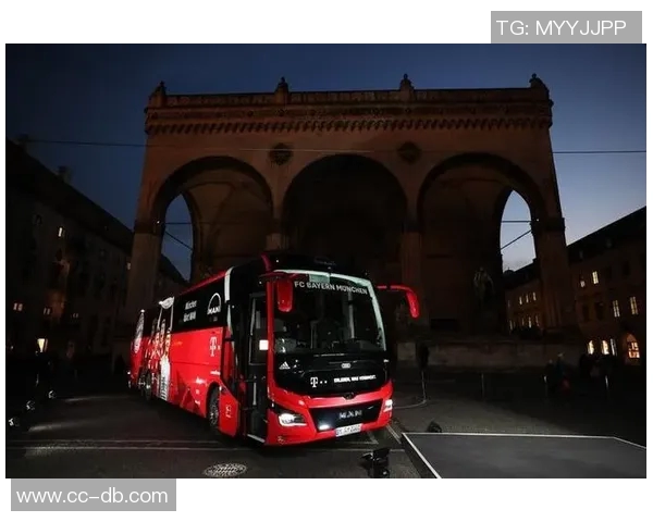 拜仁大巴遇交通拥堵官方宣布拜仁对门兴比赛延迟十五分钟开球 拜仁大巴遇交通拥堵官方宣布拜仁对门兴比赛延迟十五分钟开球